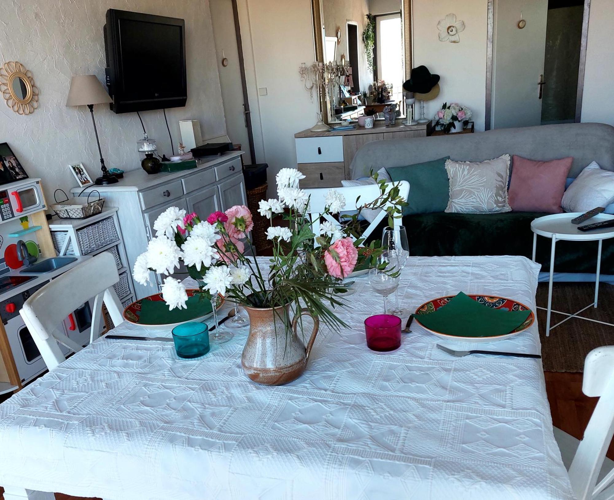 Chambre Chez L'Habitante Avec Salle De Bain Et Cuisine Communes - Presence D'Un Chat ボルドー エクステリア 写真